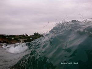 Swell κύμα στο Θυμάρι.